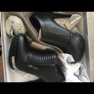 Woman’s Dress Boots